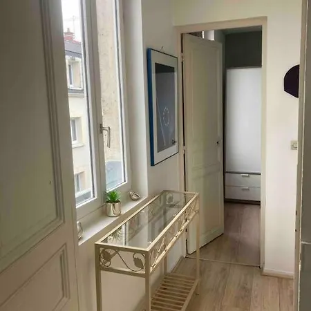 Joli Duplex Centre-ville * 兰斯